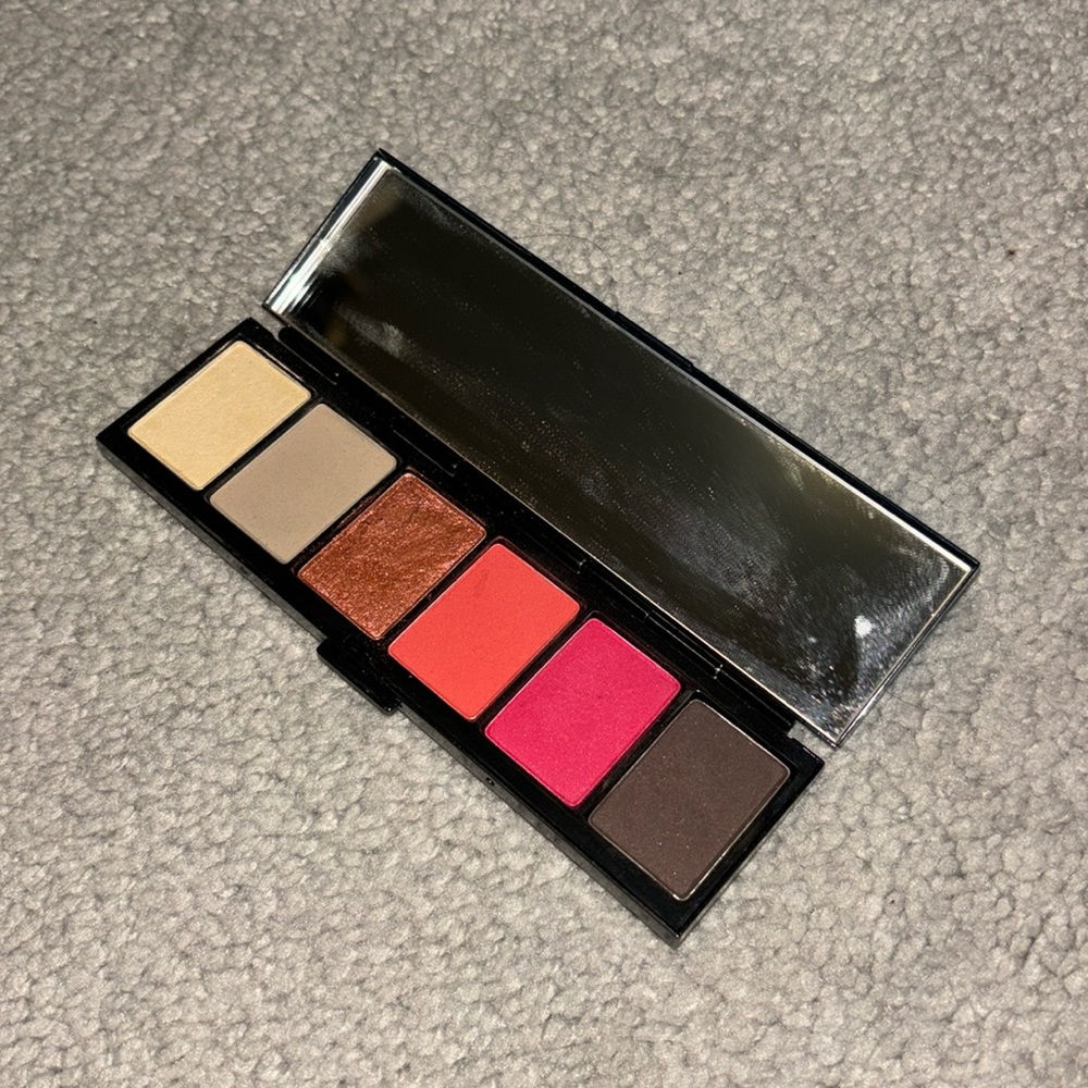 MAC Fruit A La La eyeshadow palette